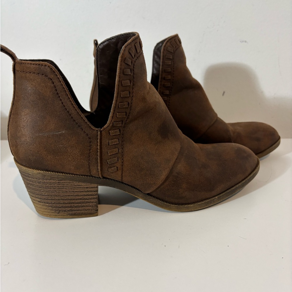 Rock & Candy Women’s 8 Lipton Slip On Ankle Bootie Brown Casual Western